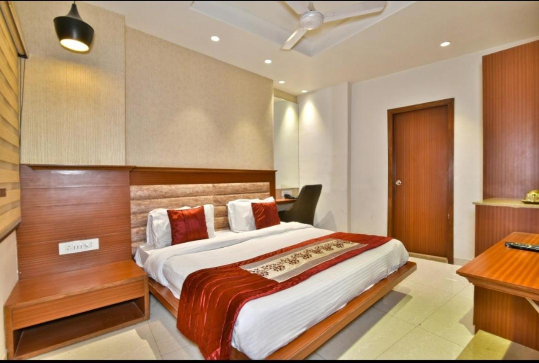 Hotel Highland อัมริตสา ภายนอก รูปภาพ